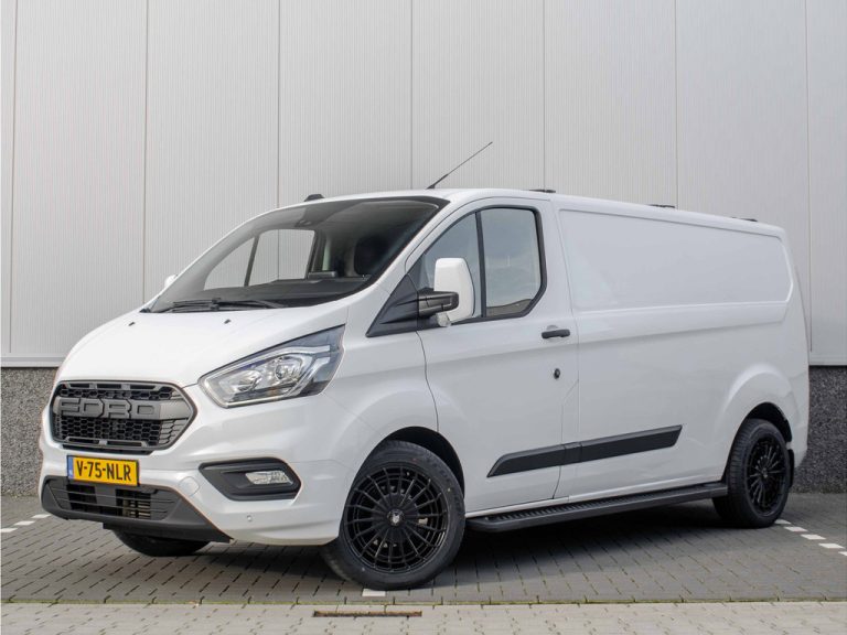 2020 Ford Transit Custom 300 2.0 TDCI L2H1 | Trekhaak | Carplay | Dodehoek | Achteruitrijcamera | Stoelverwarming | Treeplanken | Automaat |