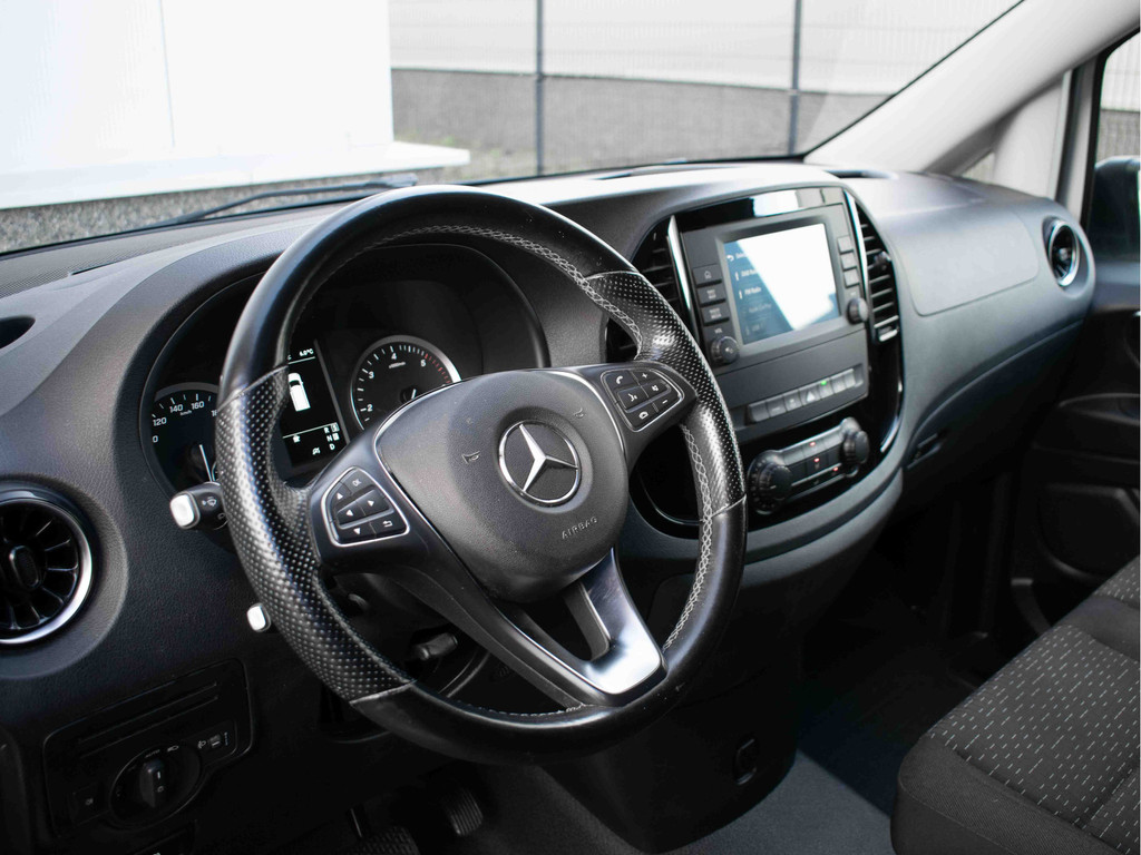 2021 Mercedes-Benz Vito 114 Lang | Trekhaak 2500kg | Carplay / Android auto | LED | Stoelverwarming | Adaptive cruise control | Airco | DAB | Dealer onderhouden